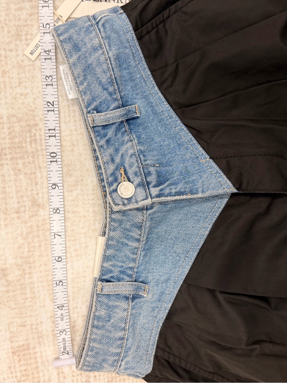 BRAND NEW WITH TAGS Women’s Blank NYC Two-Tone Cargo Pants with Denim Waist - Picture 5 of 5
